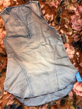 NWT Cupshe Brand Light Blue Denim Sleeveless Chambray V-Neck Dress Size XL